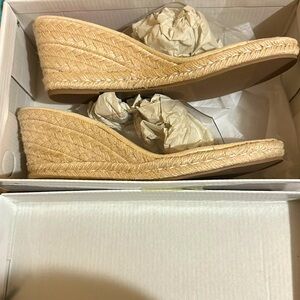 Woven women Avatar type sandals Size 10 (42) NOT FOR WIDE FEET‼️